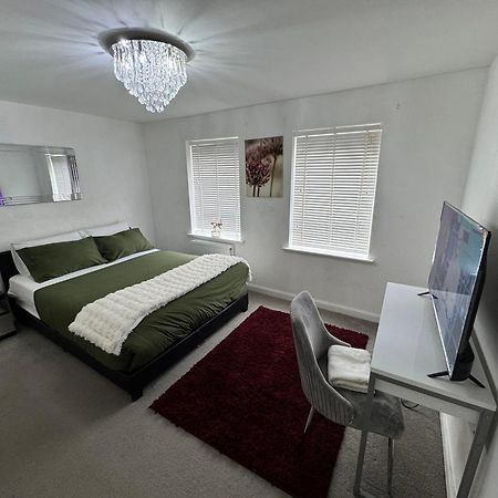 Cosy Room In Wellingborough Bagian luar foto